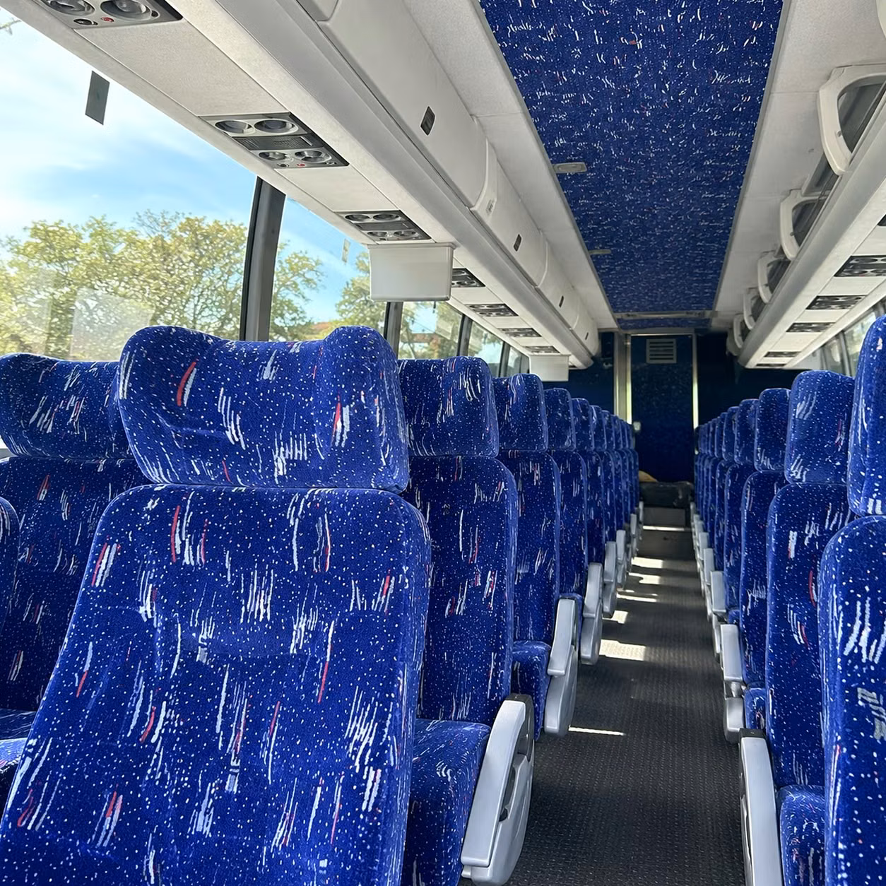 omaha charter buses